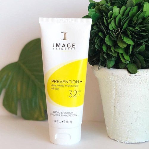 PREVENTION + protección solar libre de grasa SPF 32